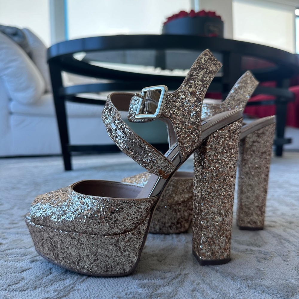 Steve Madden Jilly in Gold